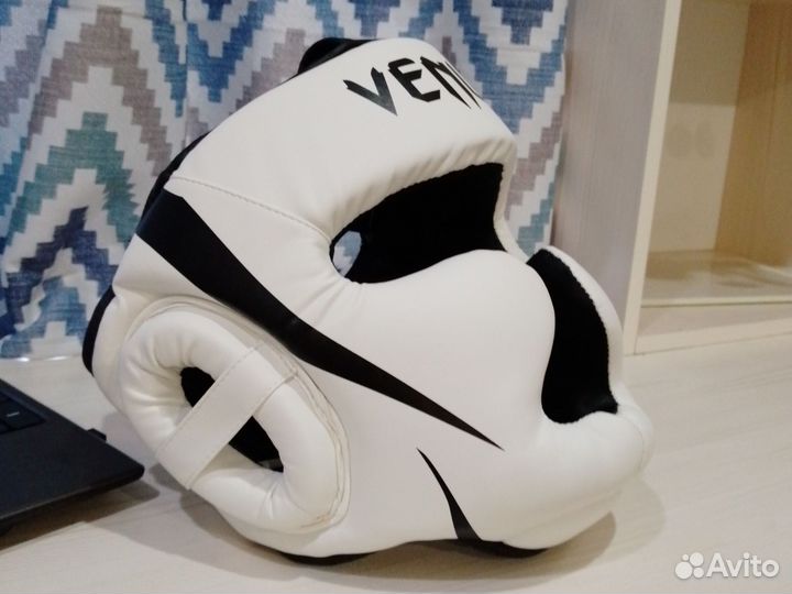 Боксерский шлем