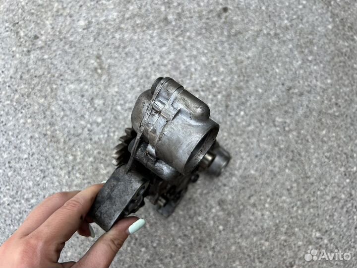 Насос масляный вольво D9