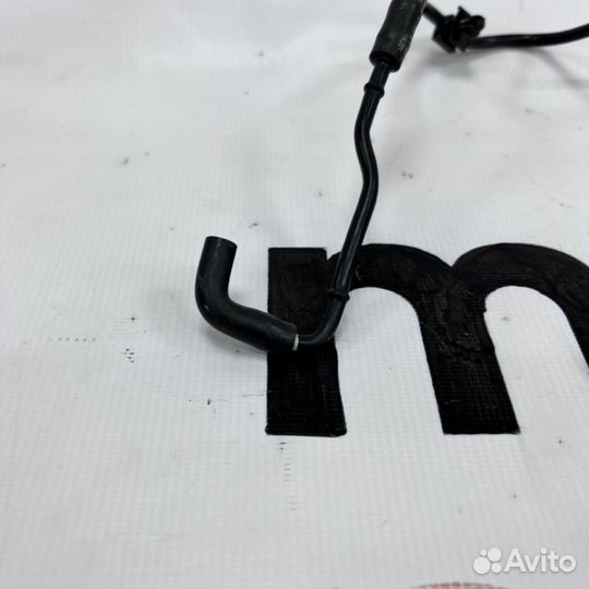 Трубка вакуумная Audi A5 8W 2018