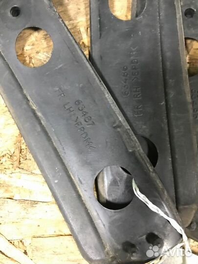 Уплотнитель под рейлинг Toyota Avensis AZT250