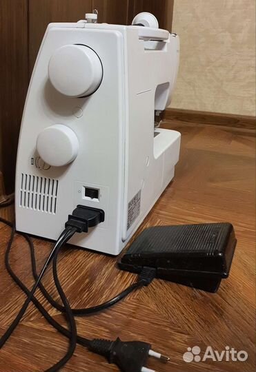 Швейная машина Bernina Bernette Milan 5