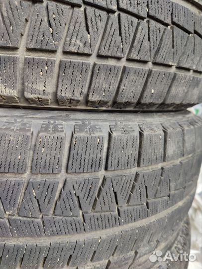Bridgestone Blizzak Revo GZ 215/55 R17 94S