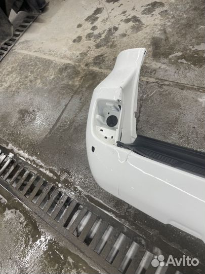 Бампер задний toyota land cruiser 200