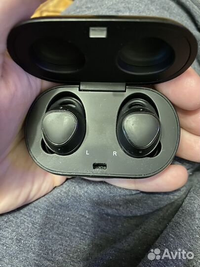 Samsung gear iconx 2018