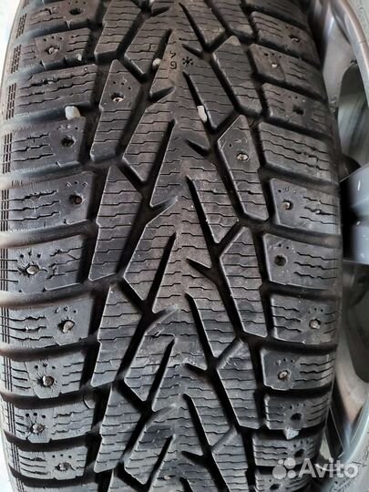 Nokian Tyres Hakkapeliitta 7 215/65 R16 и 215/65 R16