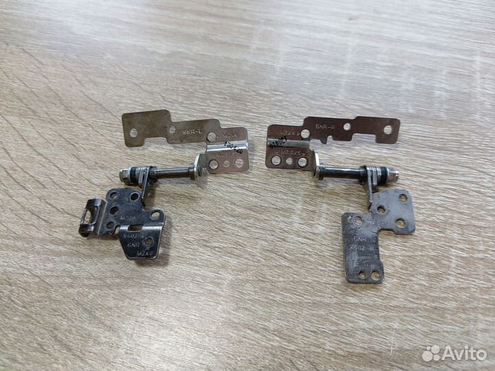 Петли Asus X502