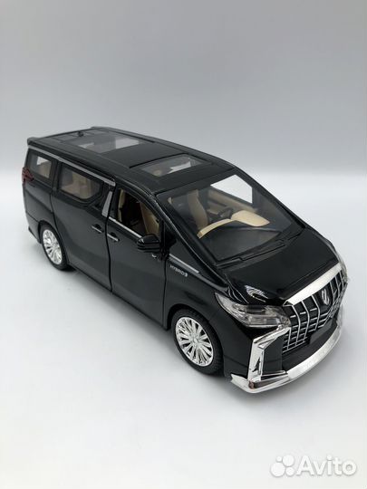 Модель автомобиля Toyota Alphard металл