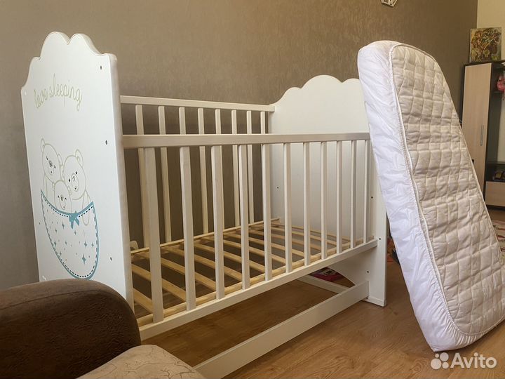 Детская кроватка