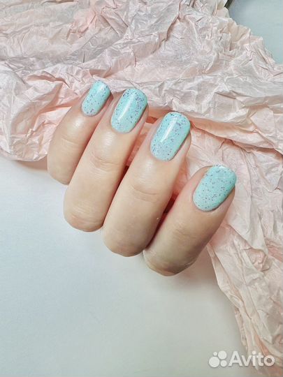 Модель на маникюр