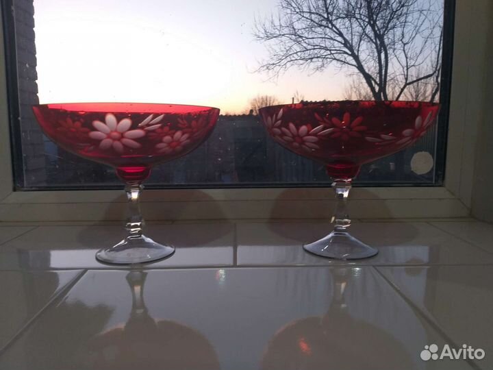Ваза,фруктовница на ножке красный хрусталь СССР
