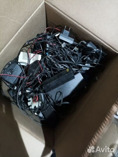 Блоки питания и адаптеры