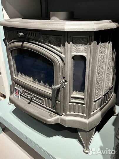 Чугунный камин для дома на дровах