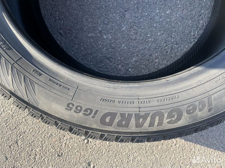 Yokohama IceGuard Stud IG65 215/55 R18 99T