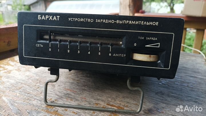 Зарядное устройство для аккумуляторов 12V