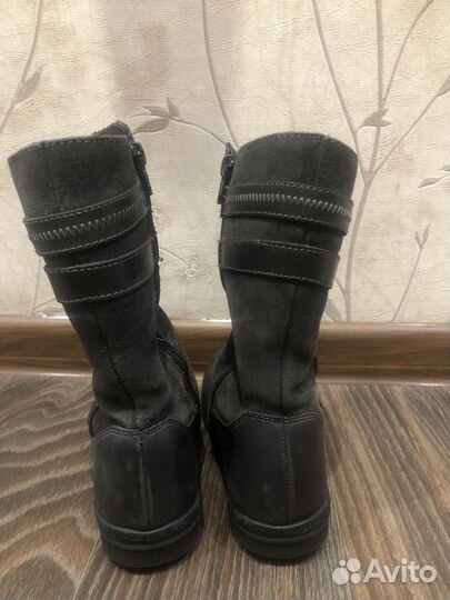 Продам зимние сапожки на девочку