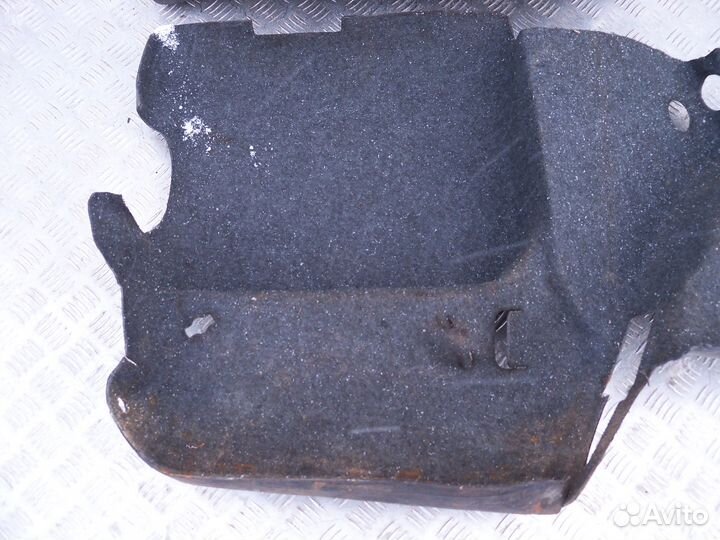 Обшивка багажника BMW 3 E30 1986г Седан