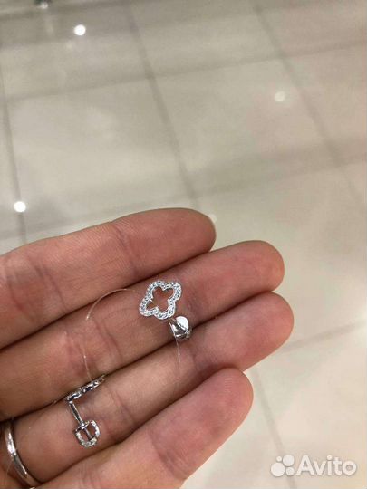 Серебряные серьги новые