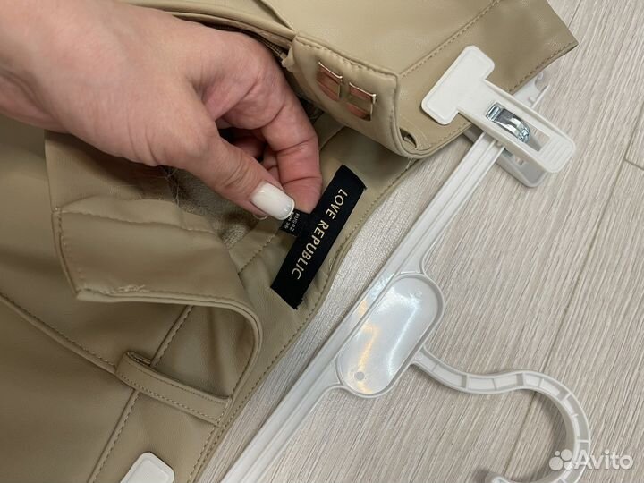 Шорты из эко кожи и рубашка из эко кожи zara