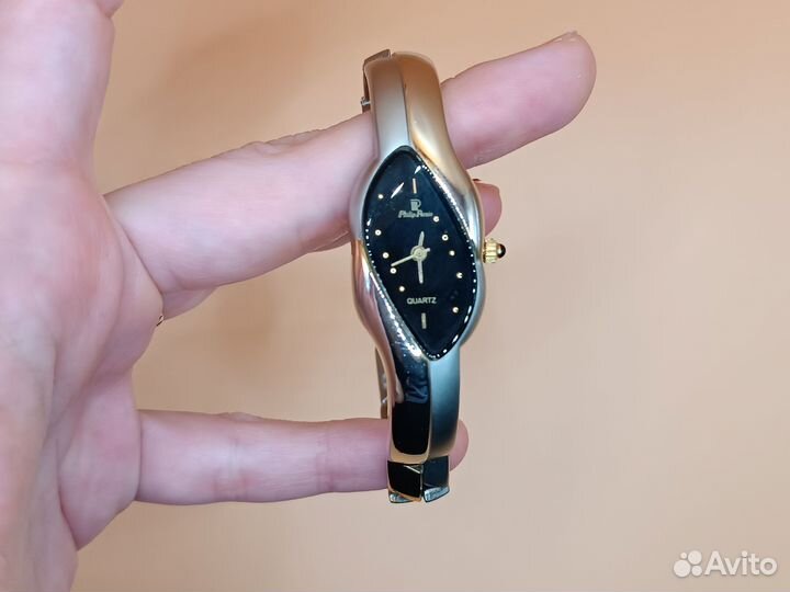 Часы-браслет двухцветные женские Japan