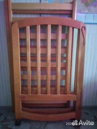 Детская кроватка