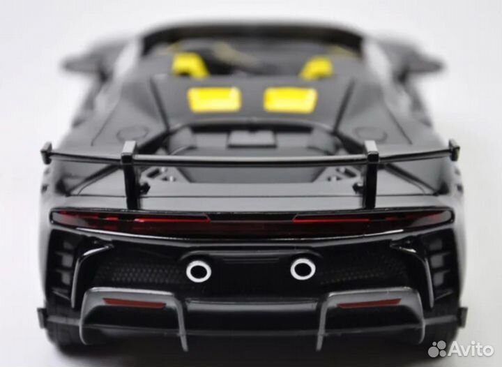 Металлическая машинка Ferrari SF90 Stradale 1:24