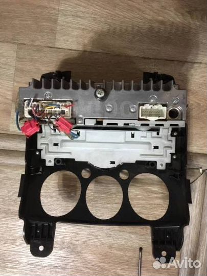 Магнитофон на Mazda Demio DE3FS