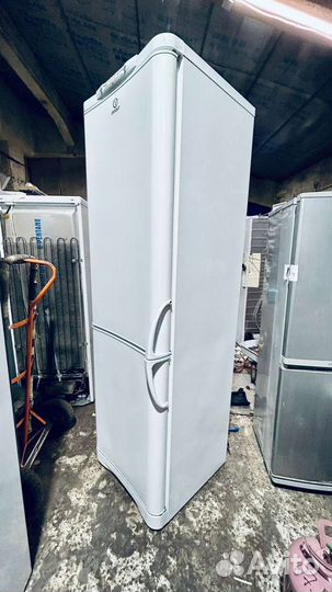 Холодильник Indesit