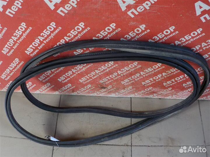 Уплотнитель багажника Opel Astra-H хэтчбек Z20LER