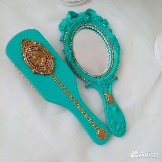 Набор зеркало и расчёска