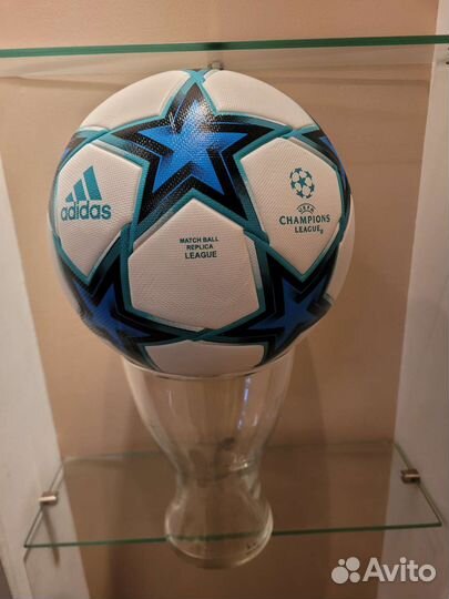 Футбольный мяч nike и adidas