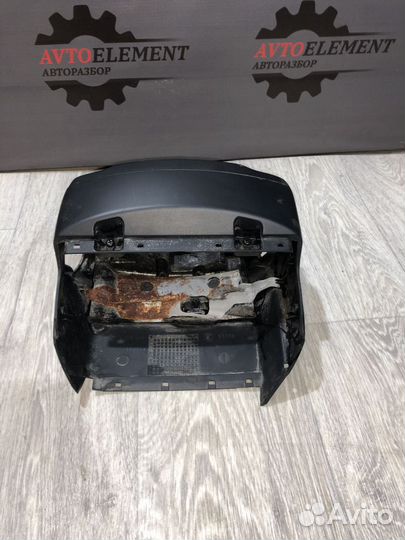 Bmw e60 Кожух рулевой колонки