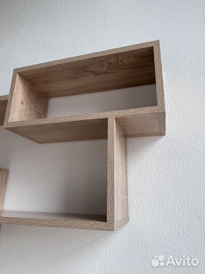 Полка настенная 89 на 55 см
