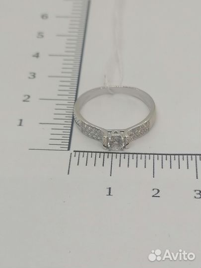 Золотое кольцо с камнем 18,5р