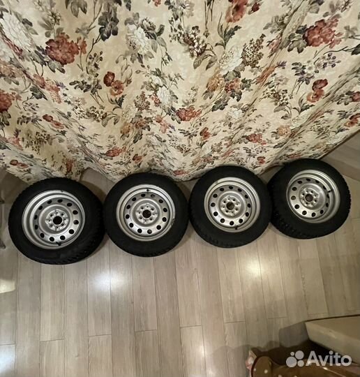 Viatti Brina Nordico V-522 175/65 R14 82T