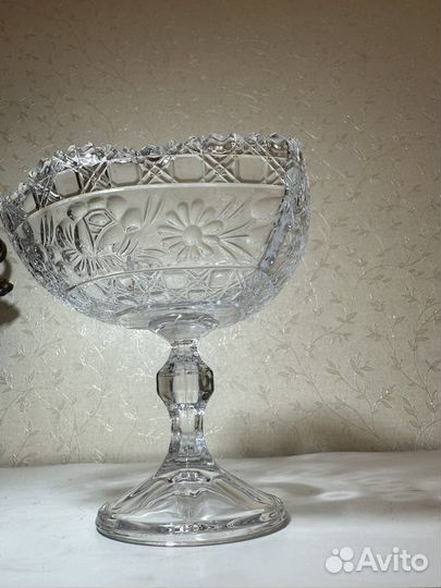 Ваза для фруктов конфет на ножке