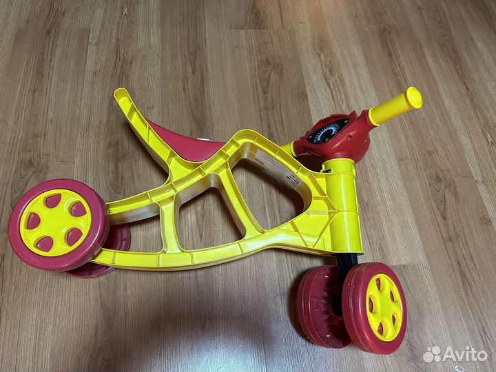 Мотоцикл-игрушка в рост ребену