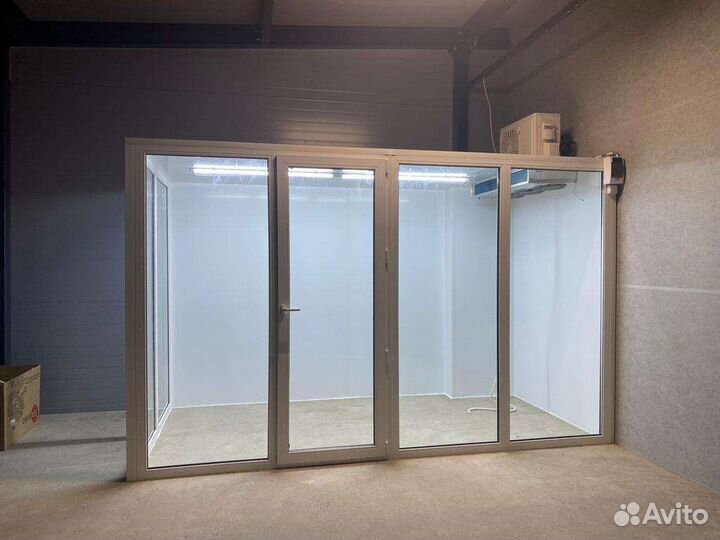 Холодильная камера для цветов со стеклом