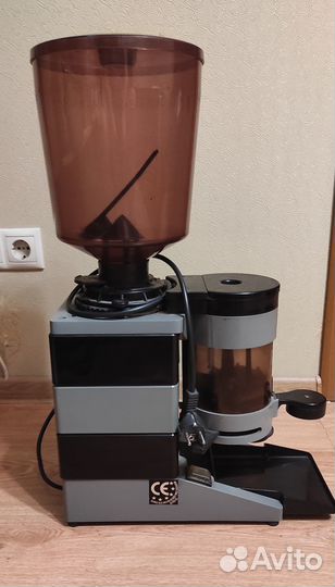 Кофемолка Cunill Colombia