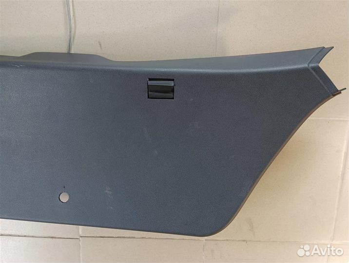 Обшивка крышки багажника Opel astra H 2009