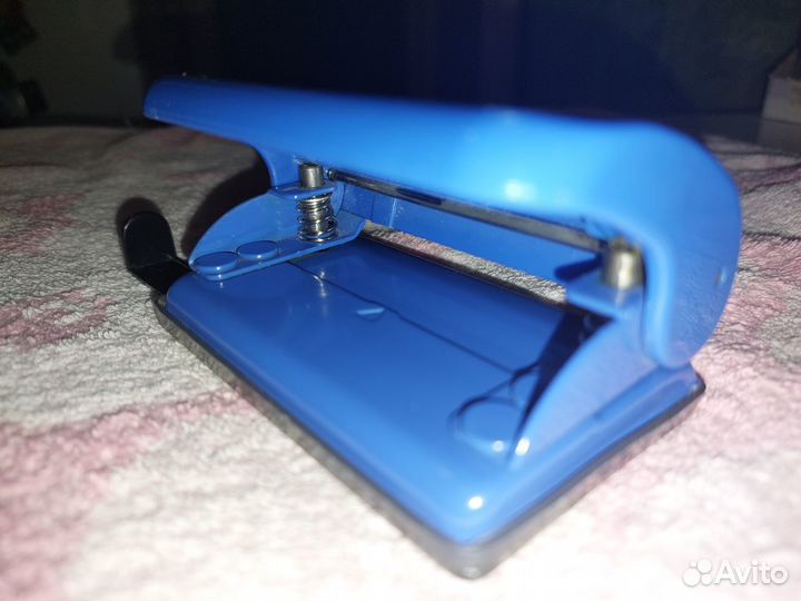 Дырокол Rapid