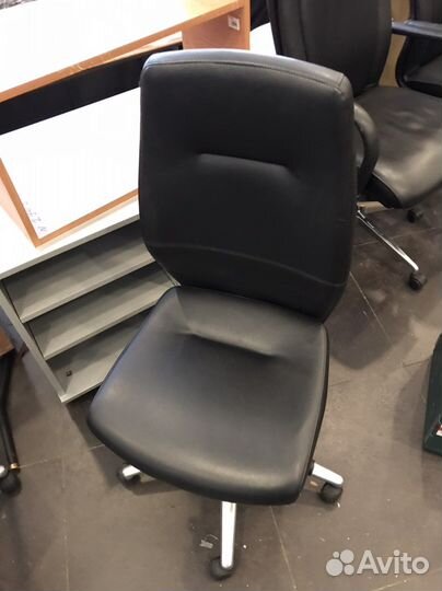 Кожаное компьютерное кресло Sitland Team Up