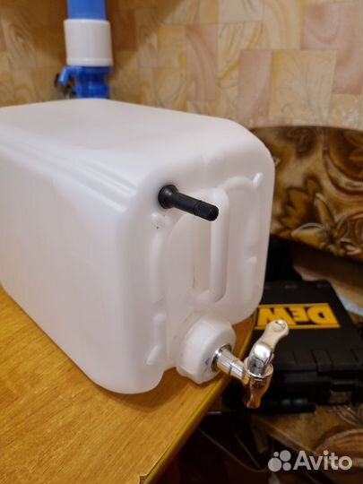 Канистра пластиковая 10 литров для воды