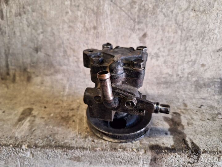 Насос гидроусилителя Hyundai Galloper 1