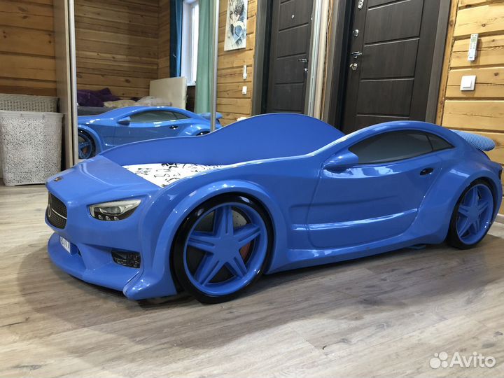 Детская кровать машина с матрасом