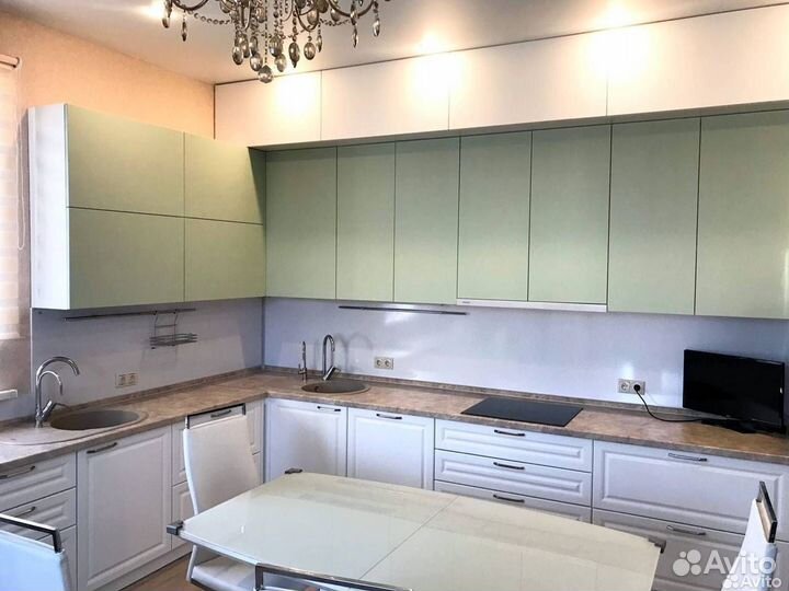 Кухонный гарнитур угловой в Москве