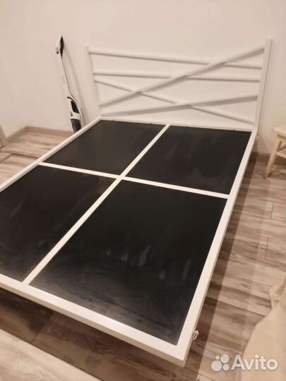 Парящая кровать лофт