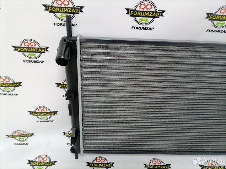 Радиатор охлаждения двигателя Ford Mondeo 1.8-2.0