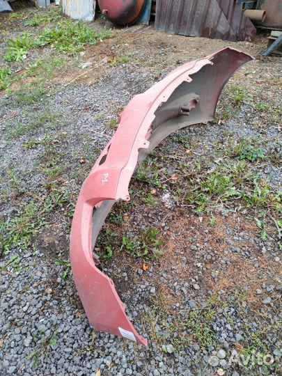 Бампер на Тойоту Ярис