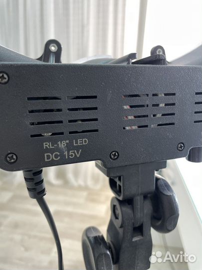 Лампа светодиодная кольцевая r18