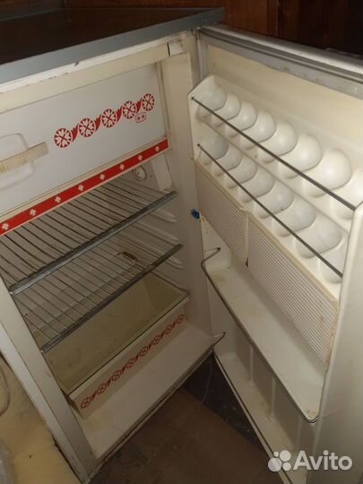 Холодильник бу маленький